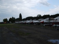 Letecké muzeum Vyškov - foto 17 - pěkně jeden vedle druhého