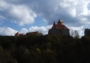 Pohled na hrad Veveří z mostu přes brněnskou přehradu