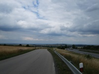 Výhled na silnici a kus dálnice vedle které jsem jel...před obcí Brodek u Prostějova