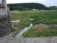 Pohled na vypuštěnou přehradu
