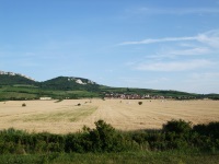 Pohled na Pavlovské vrchy a pravděpodobně obec Horní Věstonice