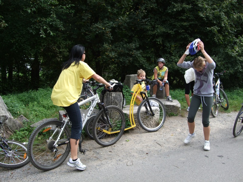 Odpočinek na začátku bílovické cyklostezky