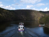 Výletní lodička na brněnské přehradě