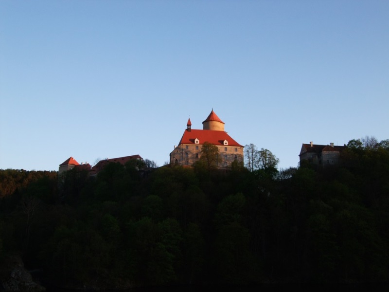 stejně v tuto hodinu je to krásný výhled na hrad Veveří